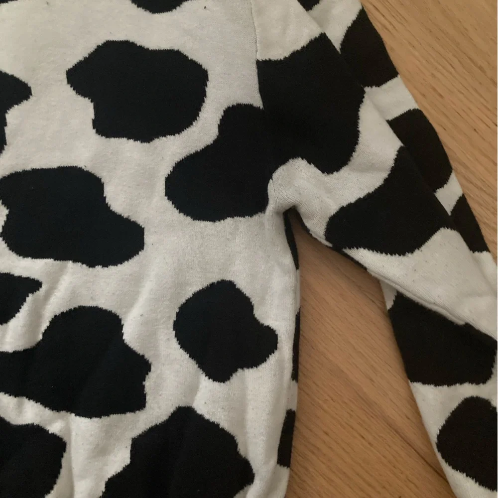 Fashion Brand Company Cow Print Knit Sweater - out of print! - Picture 6 of 13